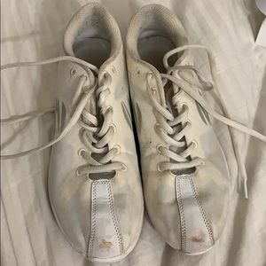 Cheer shoes
